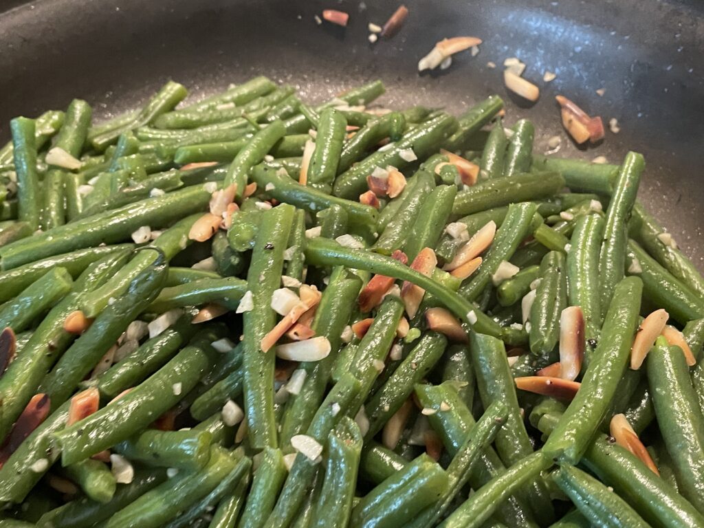 Sauteed String Beans with Almonds