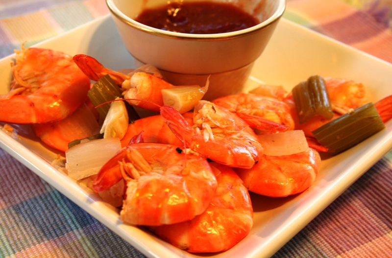 Boiled Shrimp with Cocktail Sauce