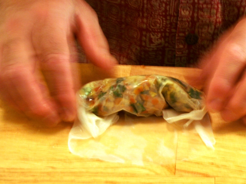 Rolling up the spring roll by hand